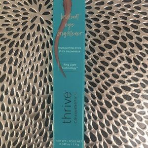 Thrive causemetics eye brightener